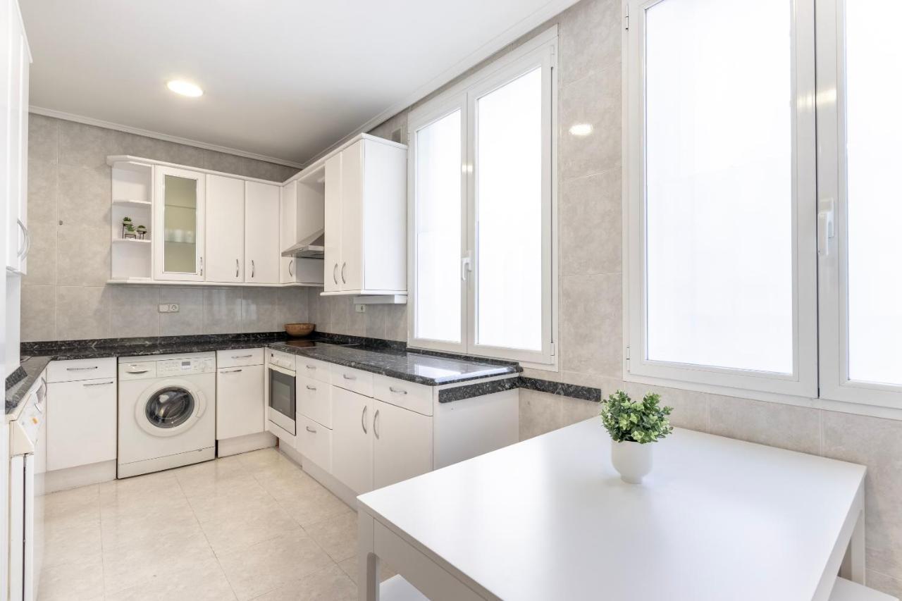 Akomodat En Apartamento En El Centro De Bilbao Con Parking מראה חיצוני תמונה