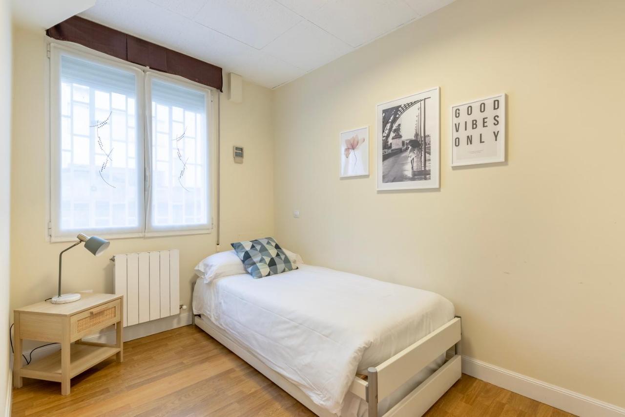 Akomodat En Apartamento En El Centro De Bilbao Con Parking מראה חיצוני תמונה
