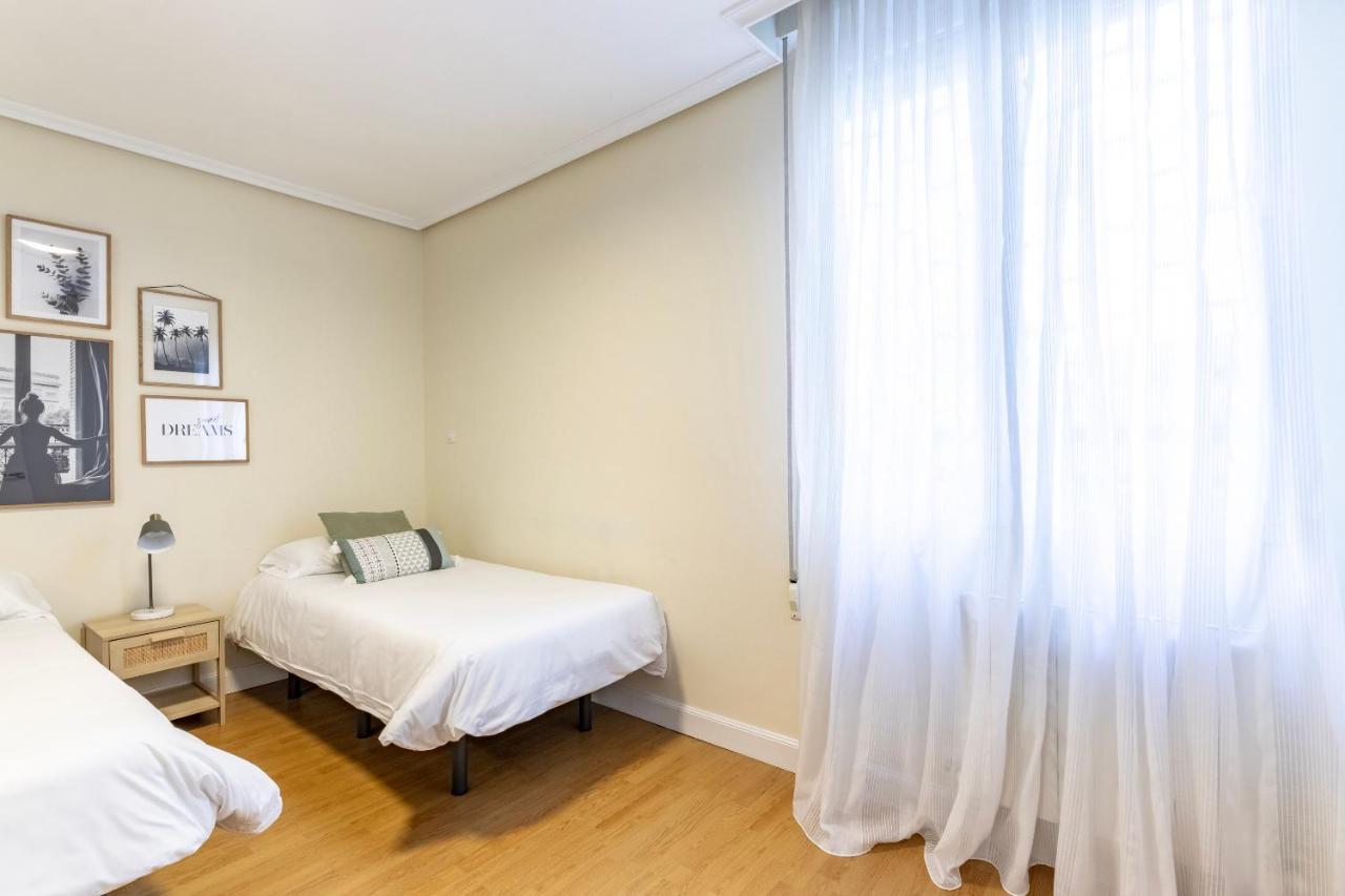 Akomodat En Apartamento En El Centro De Bilbao Con Parking מראה חיצוני תמונה