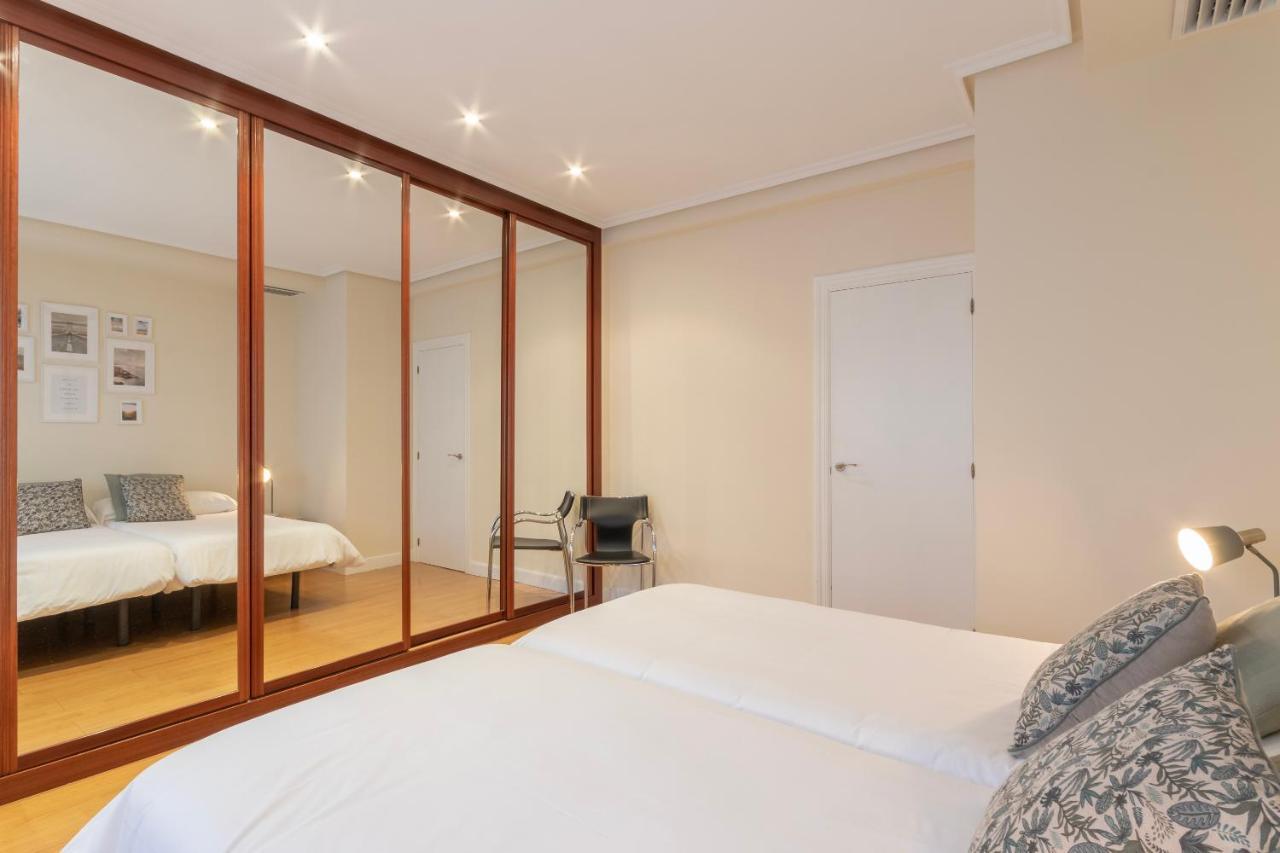 Akomodat En Apartamento En El Centro De Bilbao Con Parking מראה חיצוני תמונה