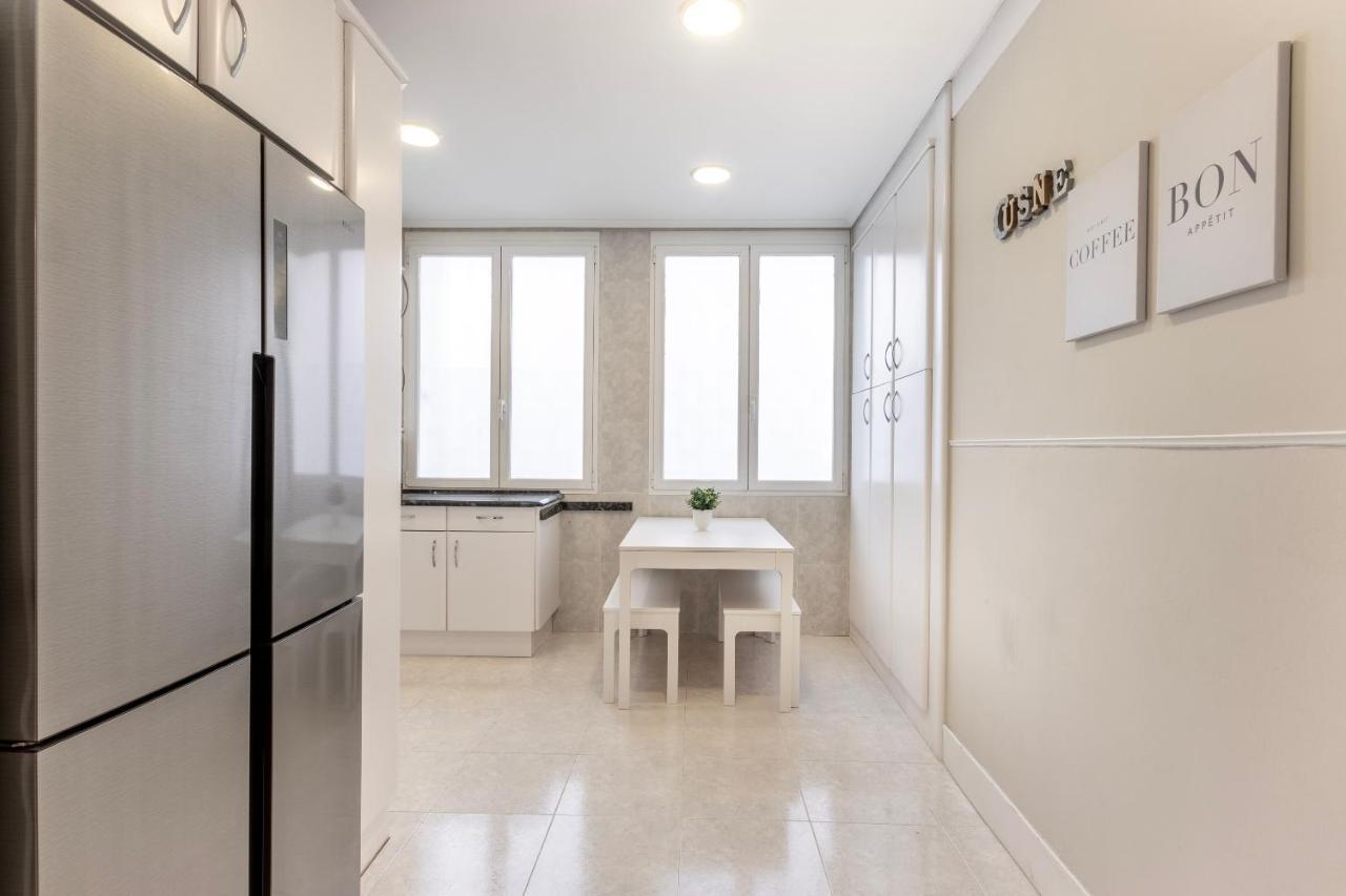 Akomodat En Apartamento En El Centro De Bilbao Con Parking מראה חיצוני תמונה